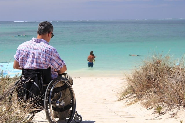 Fauteuil roulant pour plage utilisation