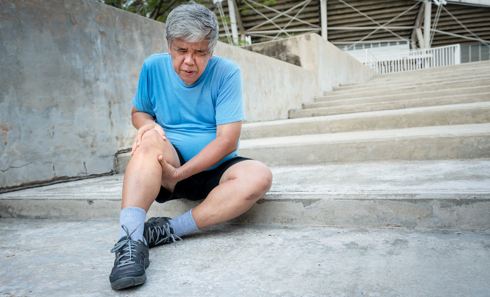 Solution pour douleur au genou quand on monte un escalier